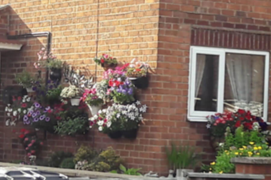 Easingwold-Town-Council-Best-Garden-Commended-Leasmires